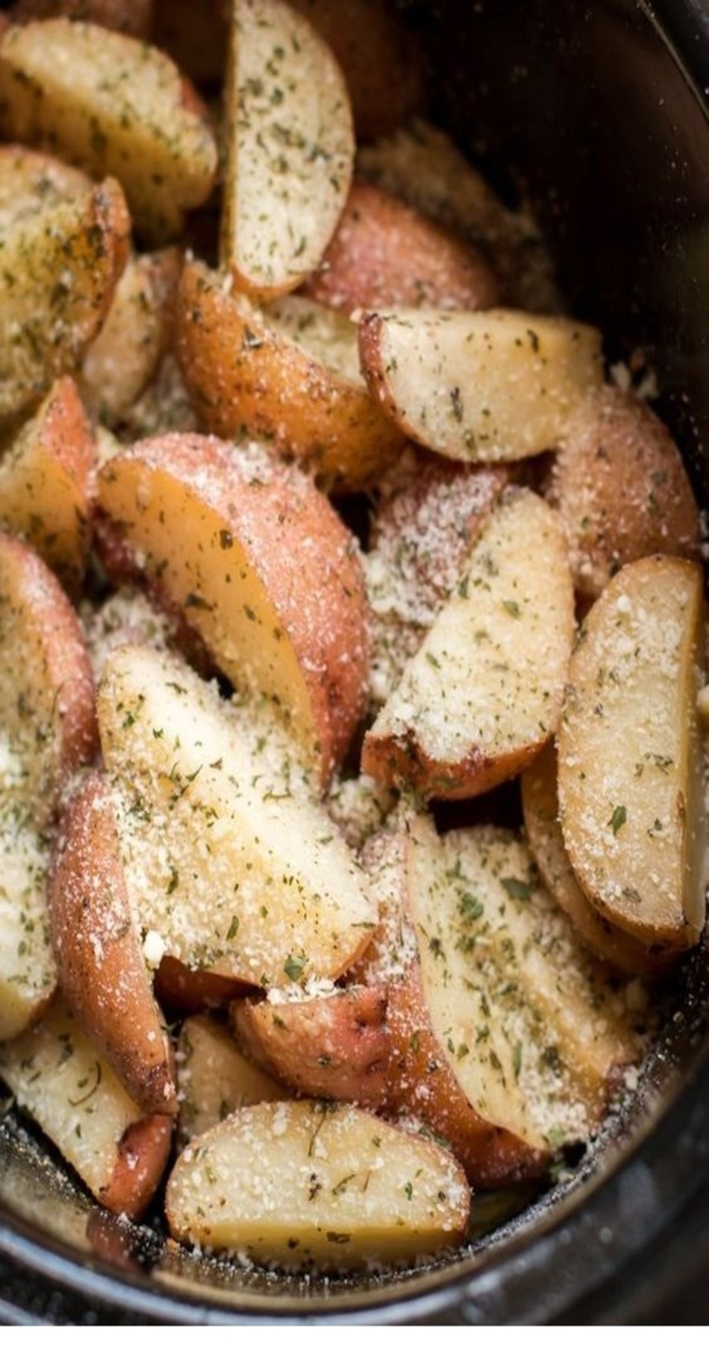 Slow Cooker Garlic Parmesan Potatoes