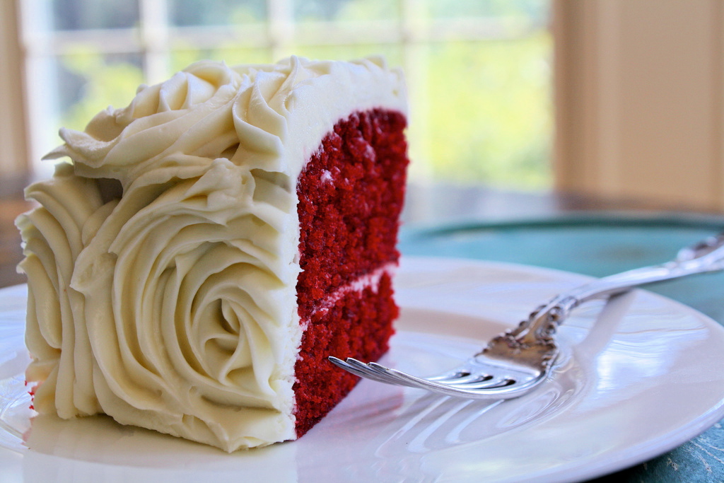 D*lish Red Velvet Rose Cake & Cake Decorating Tutorial