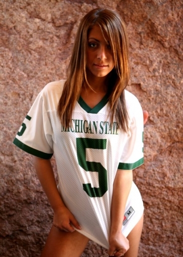 Fan Club Friday: College Football&#039;s Preseason Top 25 Hotties | Hot