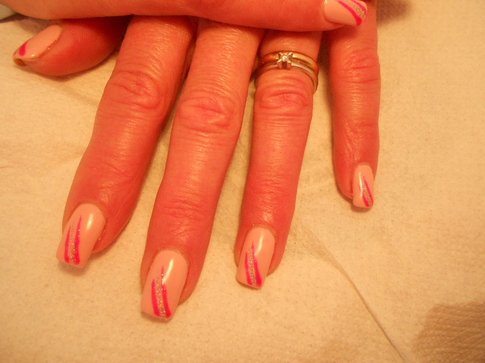 nail art rosa antico