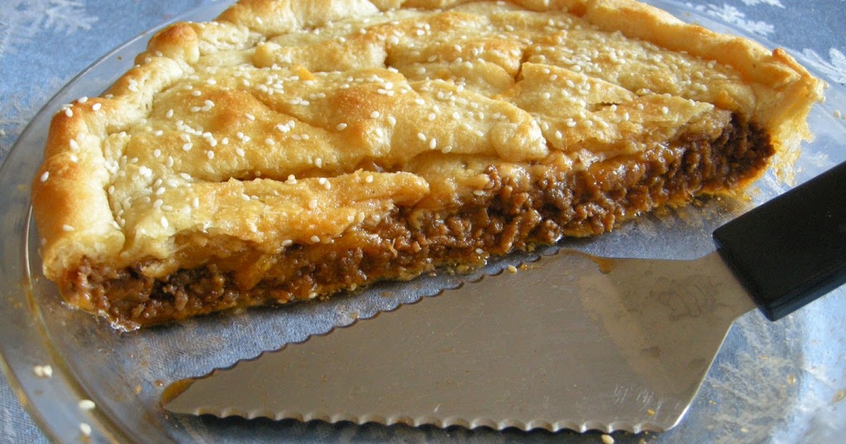 Crescent Cheeseburger Pie