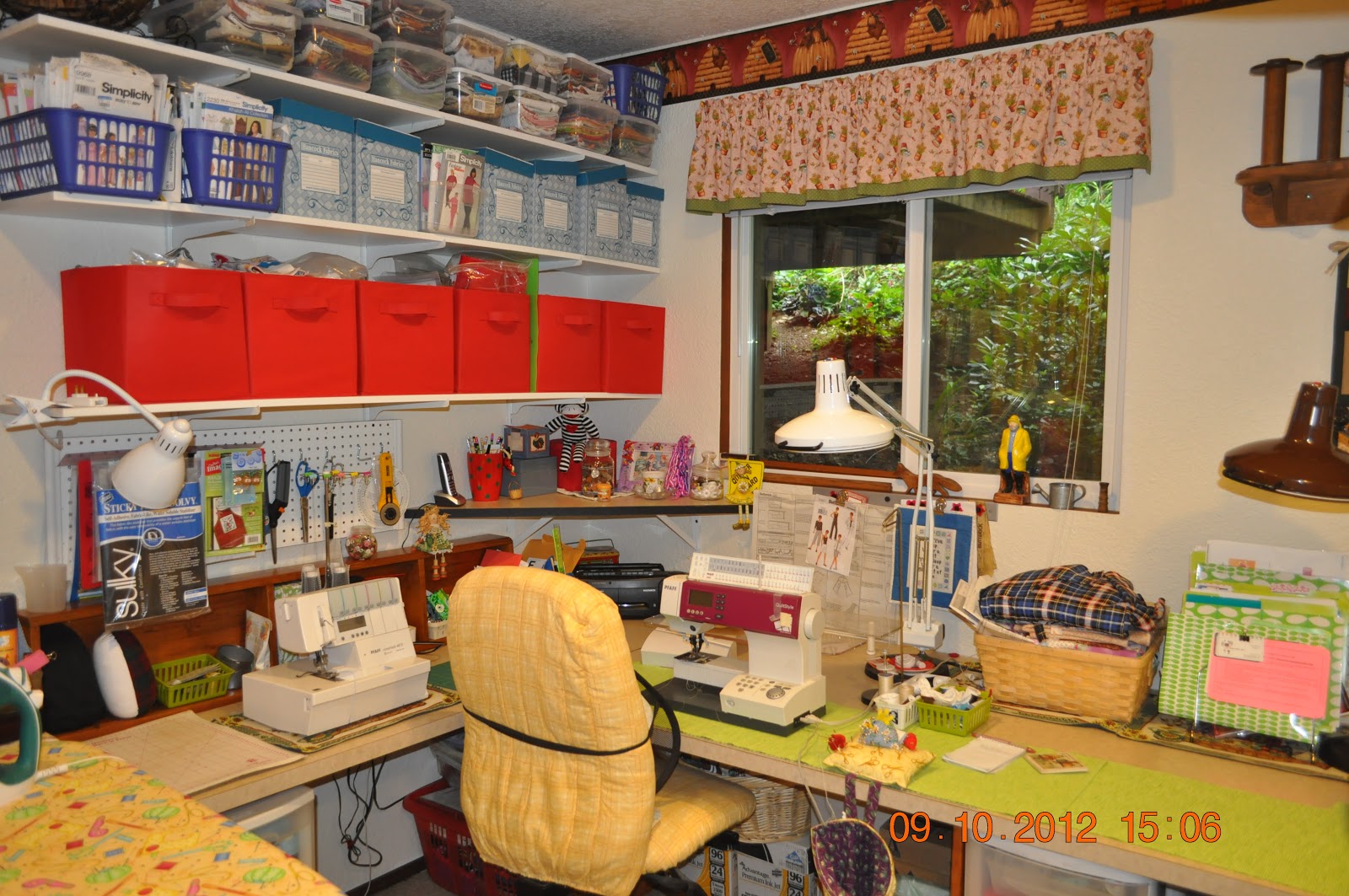 LindaLouQuilts Sewing Room and Quilting Studio