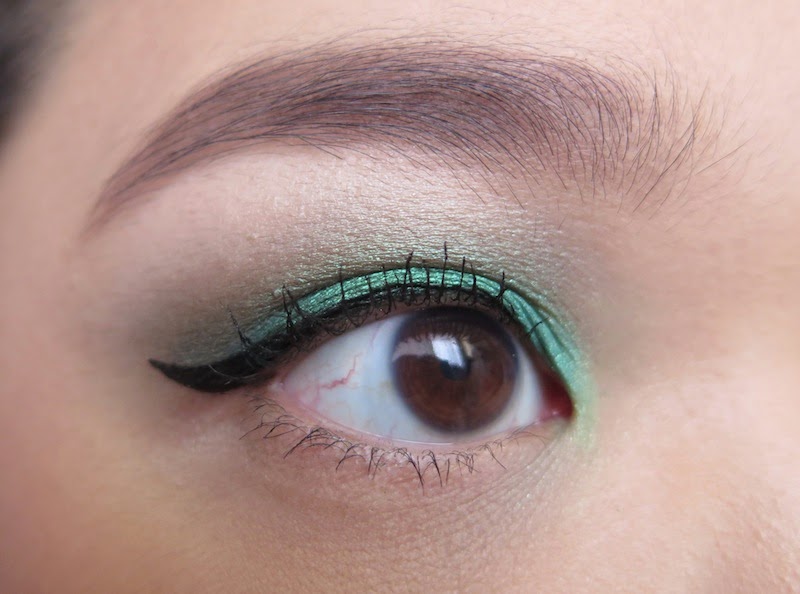 The Blackmentos Beauty Box Bright Green Elf Inspired eyes!
