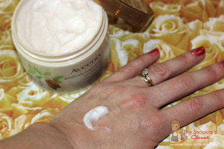 Aveeno Positively Nourishing Comforting Whipped Soufflé