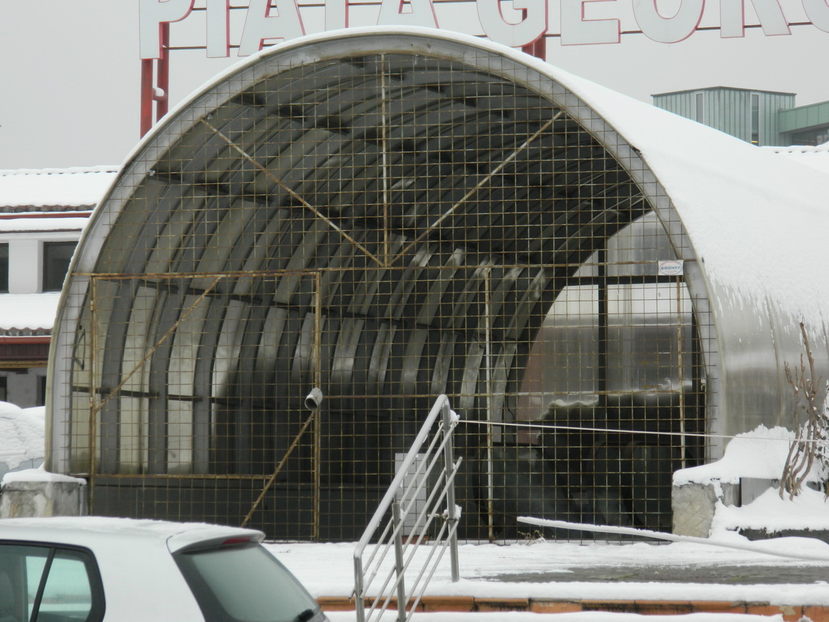 LA MULTI ANI, ROMANIA! Piata Cosbuc sau Economat Sector 5