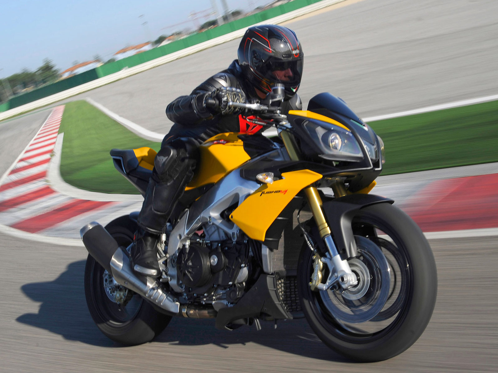 tuono motorcycle