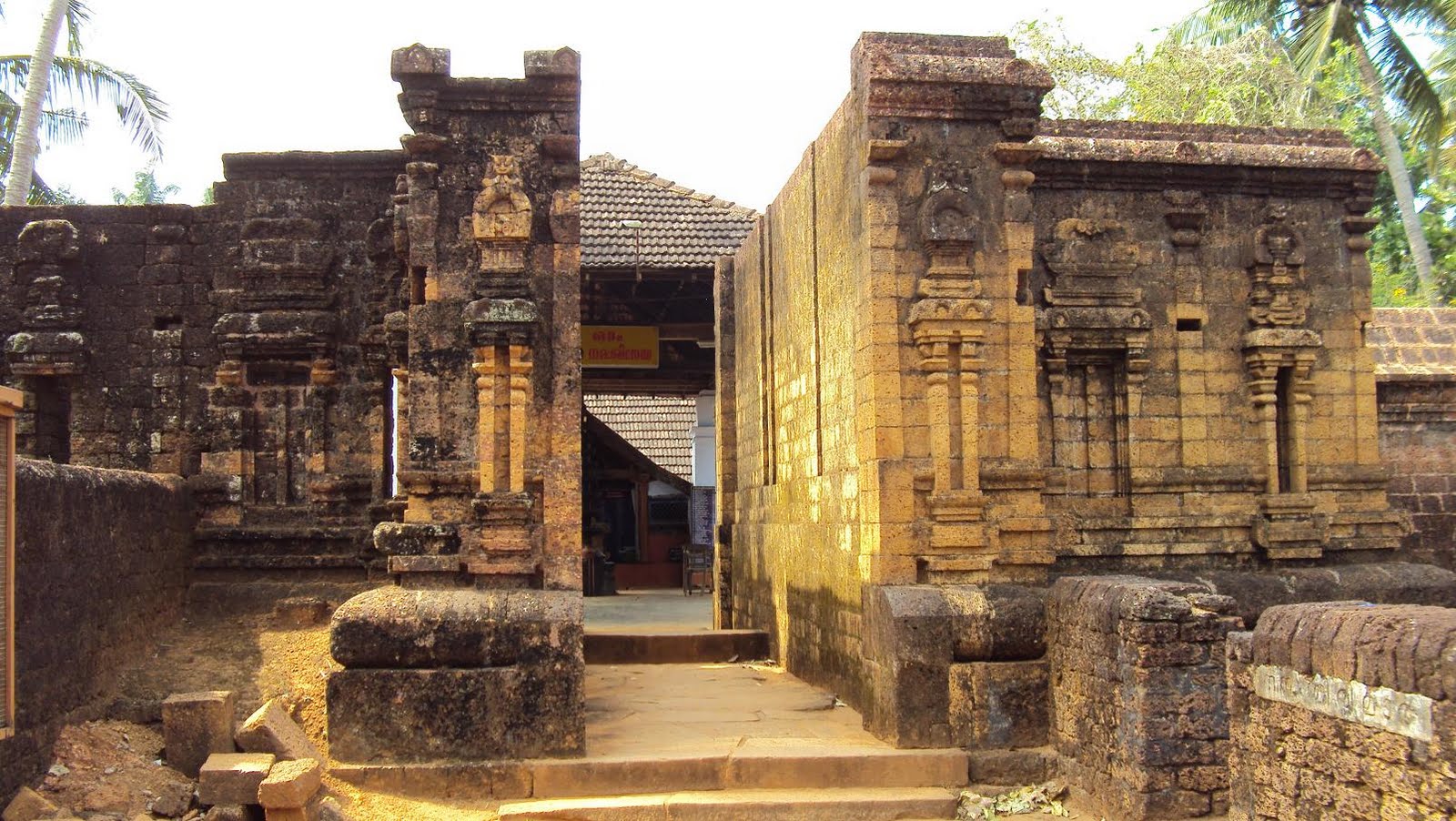 HISTORY CLUB FOR STUDENTS: HISTORICAL PLACES OF THRISSUR
