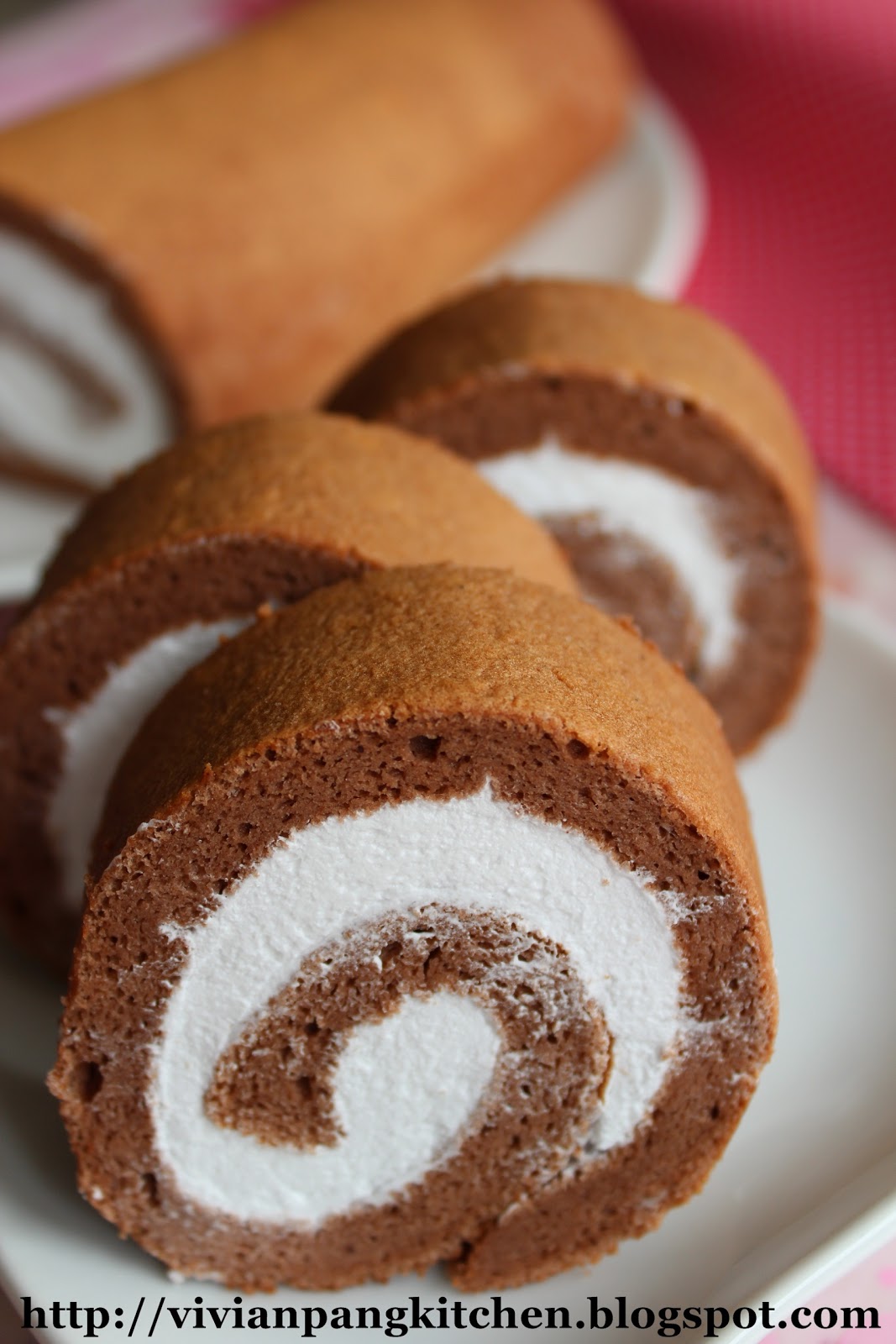 Vivian Pang Kitchen Chocolate Swiss Roll with Whipped Cream/ Chiffon Cake Method