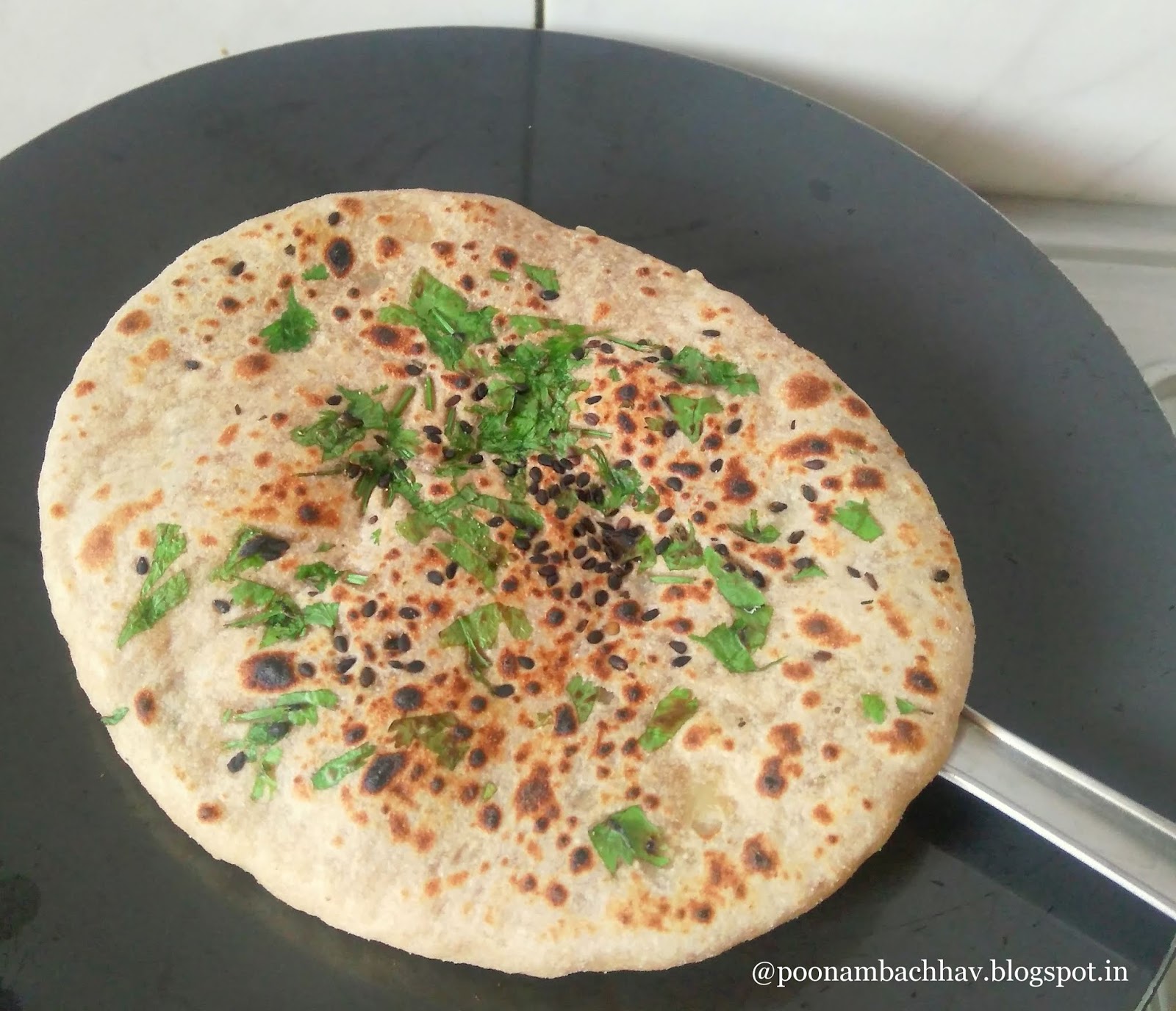 Annapurna Amritsari Aloo Kulcha / Potato Stuffed Indian Flat Bread