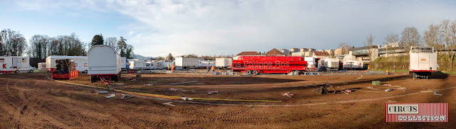 le chantier du montage du chapiteau