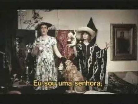 Carmelo Bene travestido contracenando com Juliet Berto em Claro (filme italiano de Glauber Rocha.
