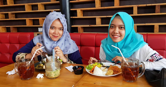 dinner dengan sahabat dinner dengan sahabat