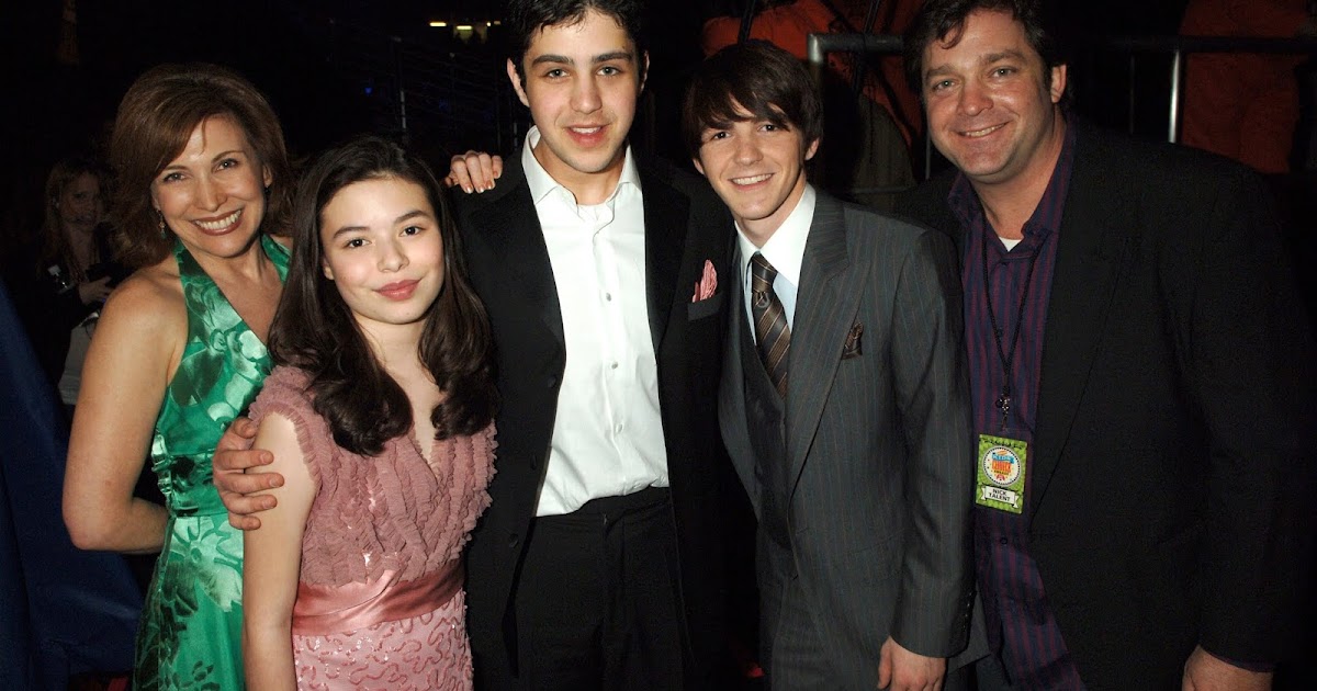 NickALive! Drake Bell Sang the 'Drake & Josh' Theme Song While Walter