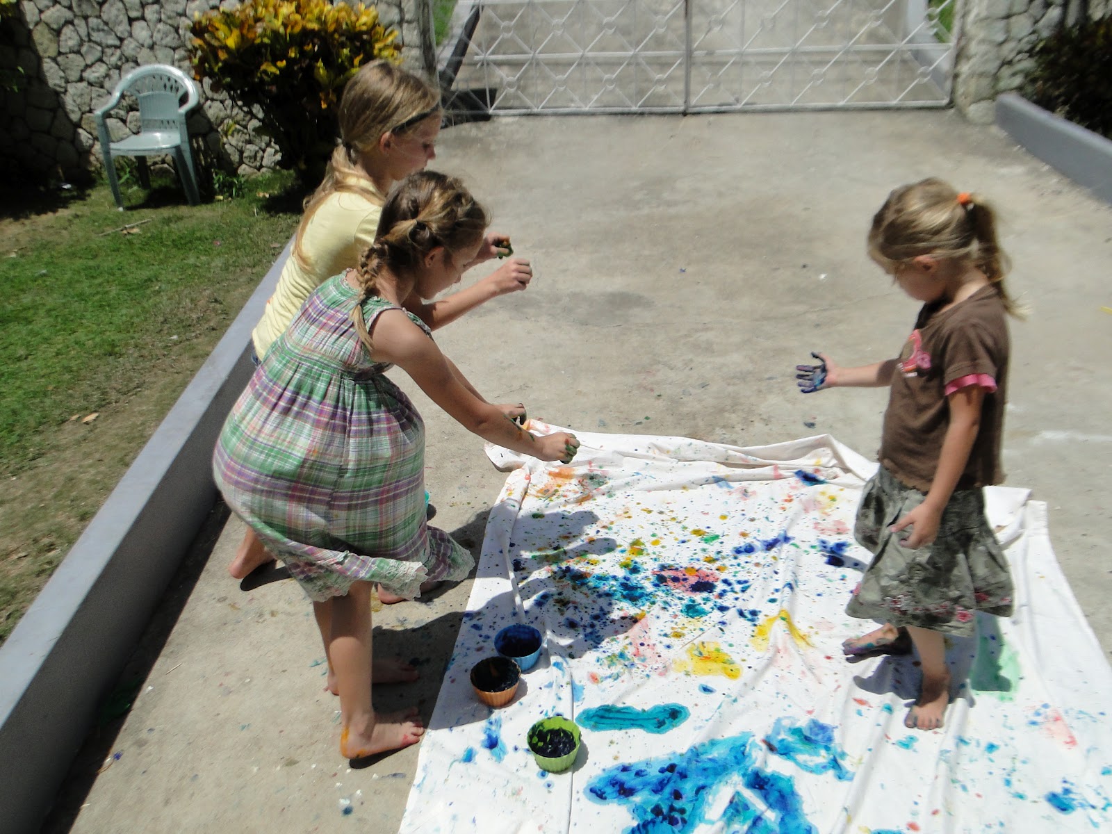 Raising 4 Princesses Washable finger paint recipe