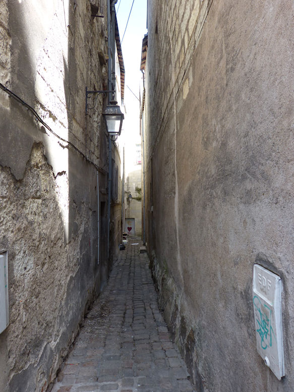 N0by An Der Loire Von Burgen Schlossern Brennenden Balken Und