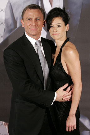 Hollywood Celebrities: Daniel Craig With His New Girlfriend In These ...