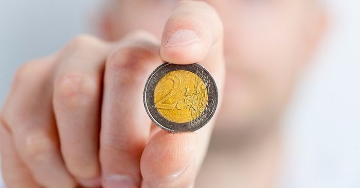 Contoh Gambar Menabung Uang