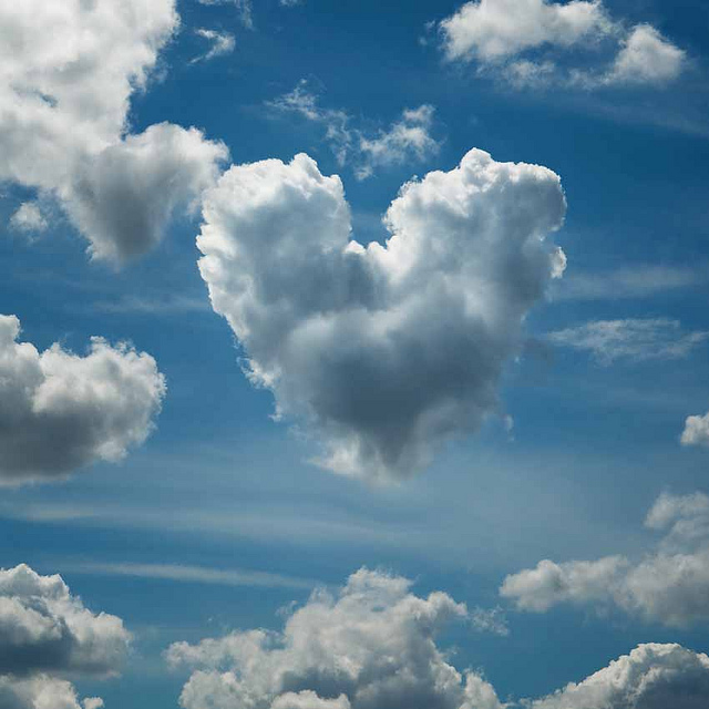 Heart in the Sky. Amazing shapes of Clouds