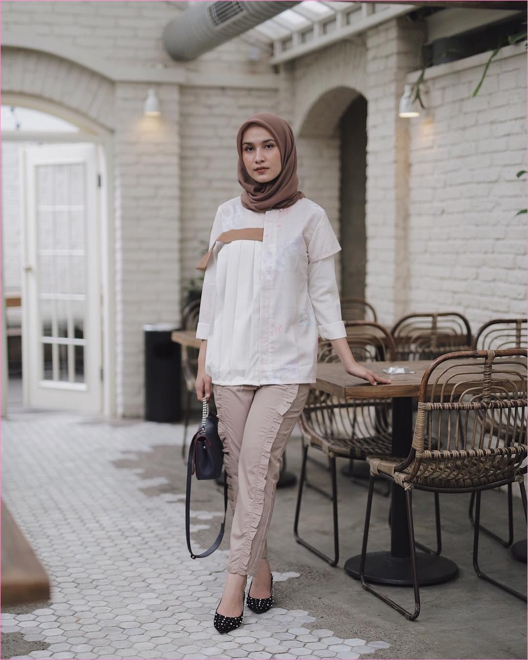 Outfit Baju  Remaja Berhijab Ala Selebgram 2019