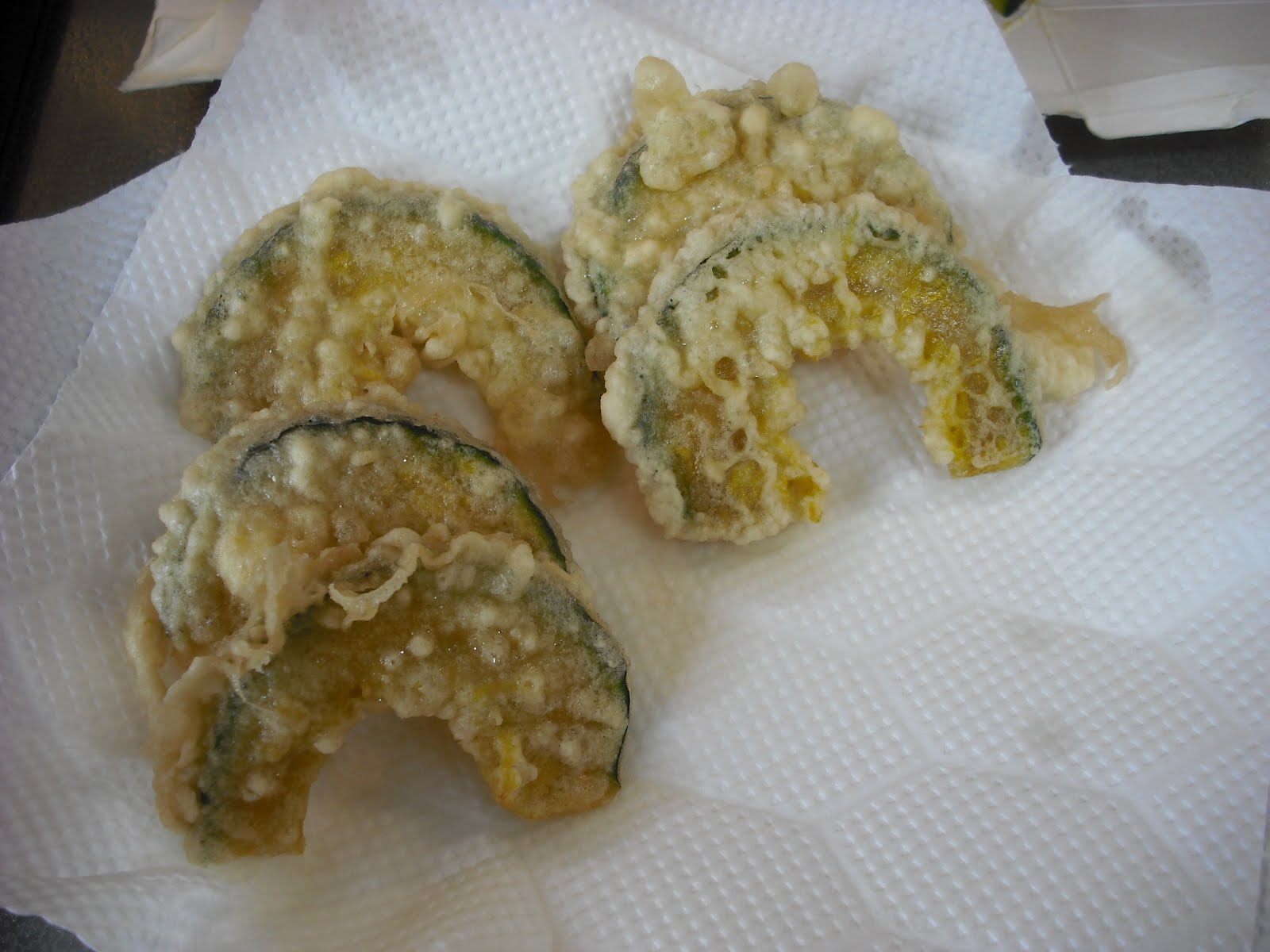 Hiroyuki's Blog on Japanese Cooking Bocchan Kabocha Tempura/坊ちゃんかぼちゃの天ぷら