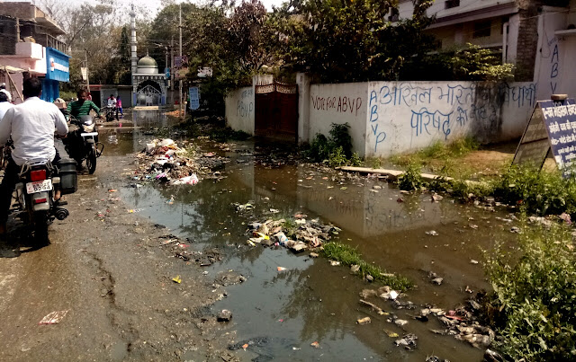 दिखावा वाला विकाश: बेतिया के हर कोने में पसरी हैं गंदगी, नप केवल ख़बरों में दिखाता हैं सफाई.. 40
