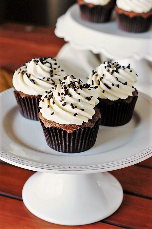 The BEST Light & Fluffy Chocolate Cupcakes + Vanilla Buttercream