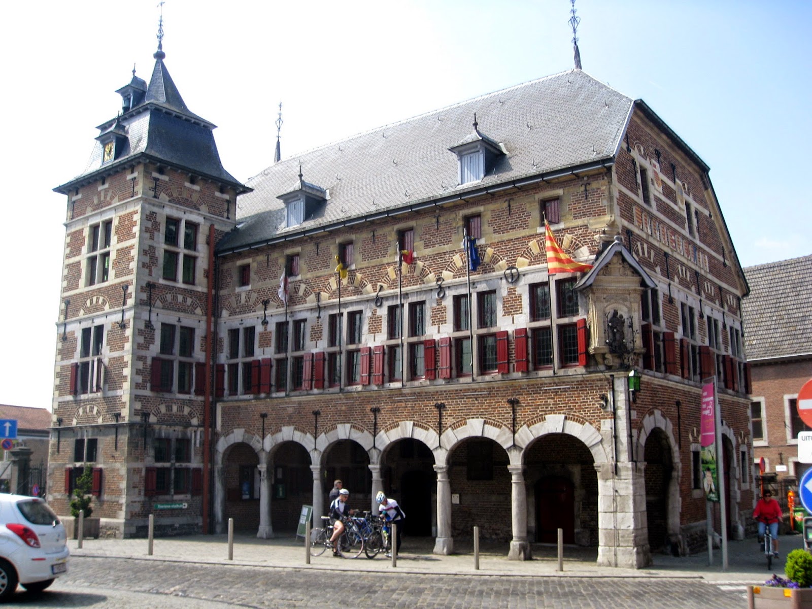 TOUR DE FRANS Bloesemtocht in en Heers