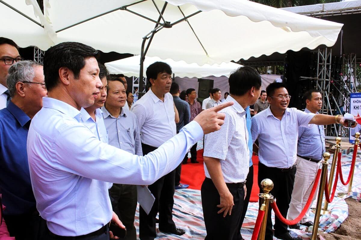 Ban lãnh đạo của Văn Phú Invest xuống thực địa lễ khai trương