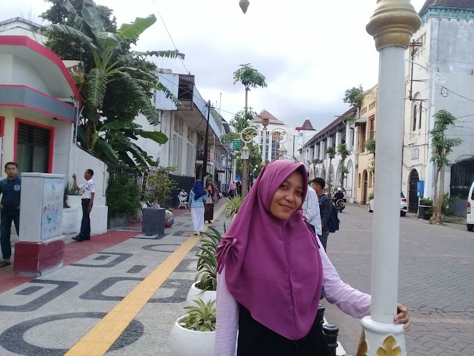 Biografi Sanawi Pengusaha Es Krim Pigura