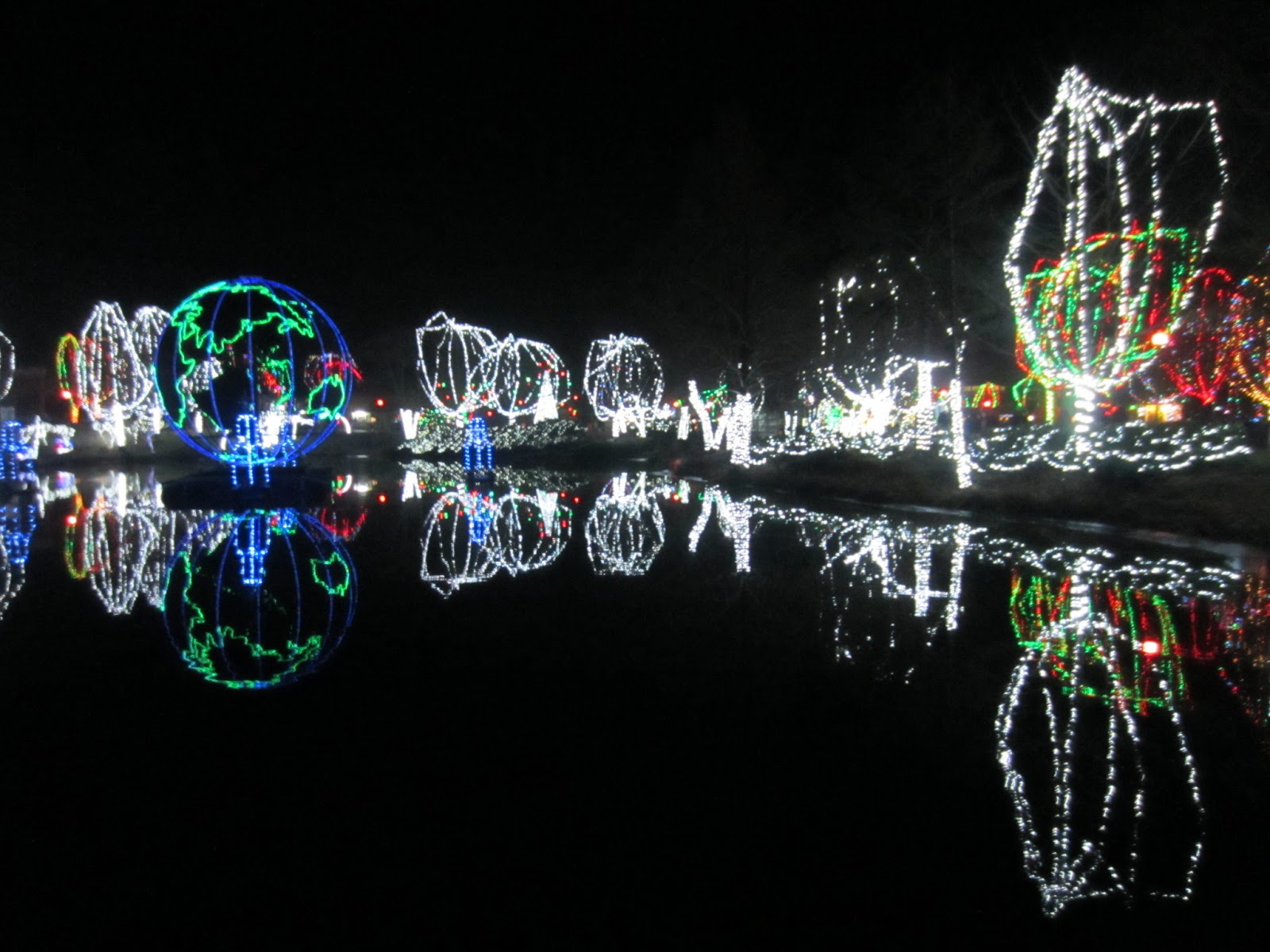 ... Silver Lining: Things To Do In Ohio: Wildlights at Columbus Zoo