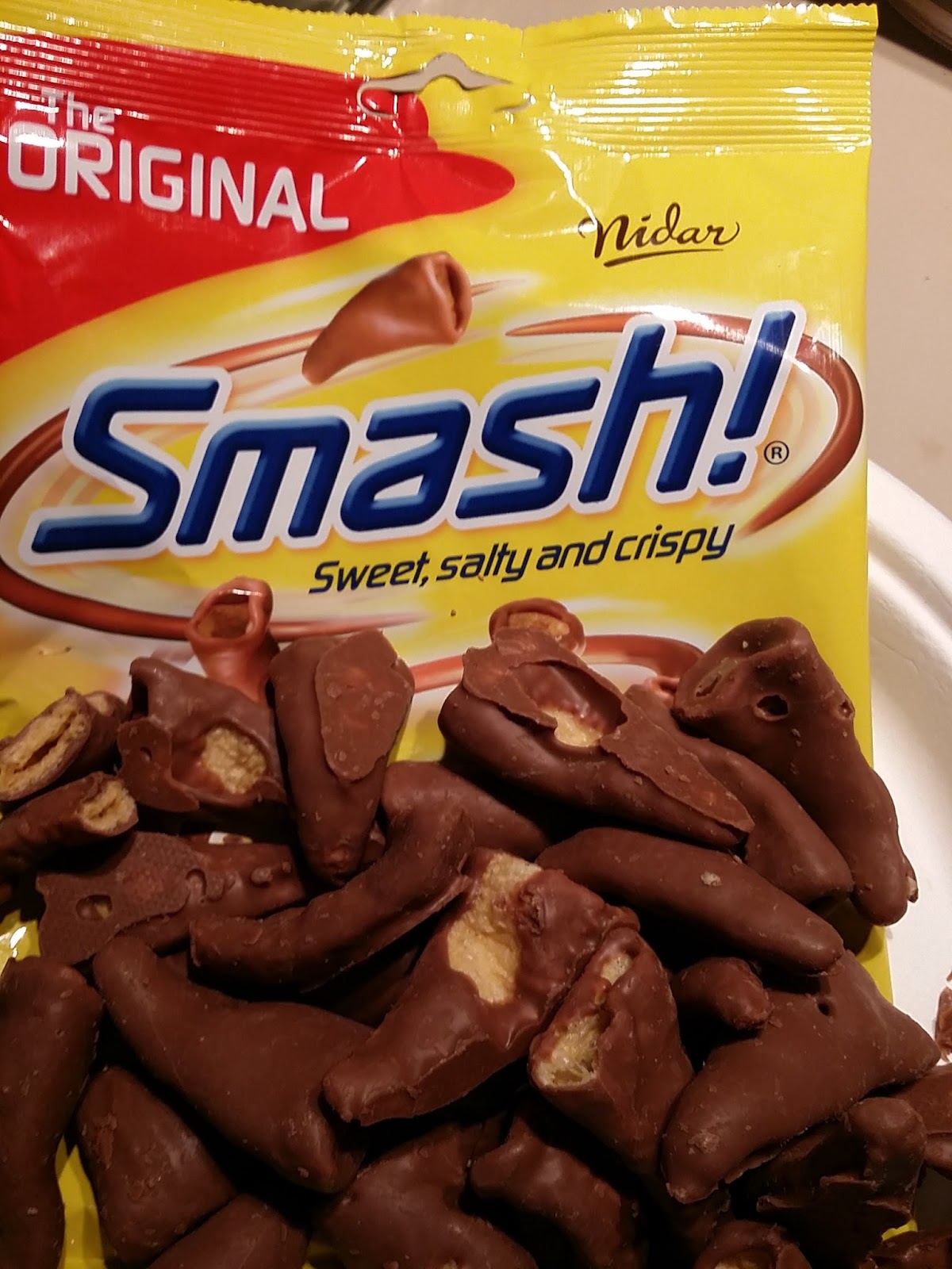 Nidar Smash Norsk Sjokolade chocolate covered 'Bugles'