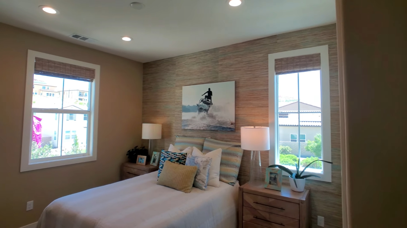 28 Photos vs. Model Home for Sale | Luxury Home in Santa Clarita, CA vs. Interior Design Tour