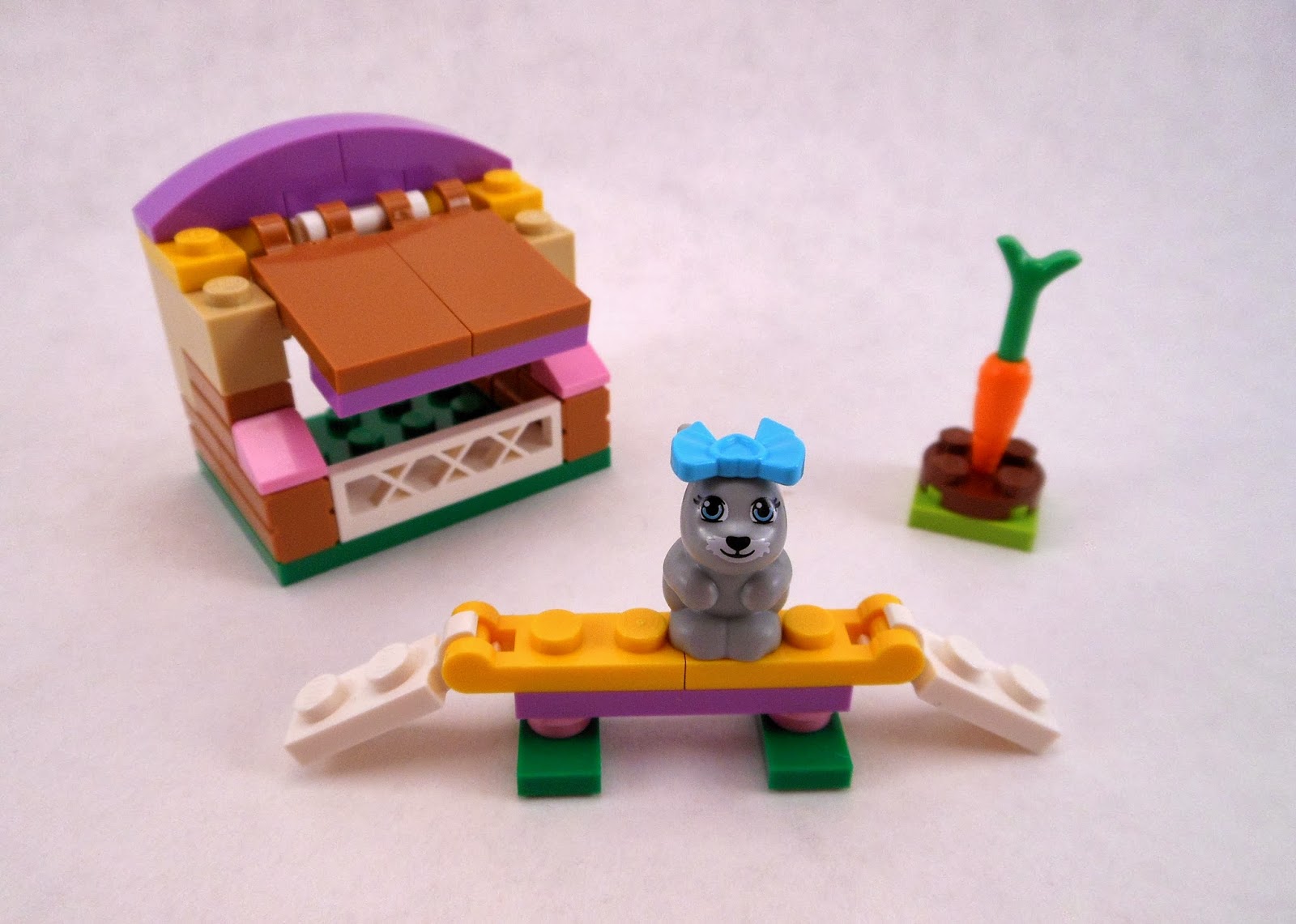 Toni Builds with LEGO® Friends Bunny's Hutch [REVIEW]