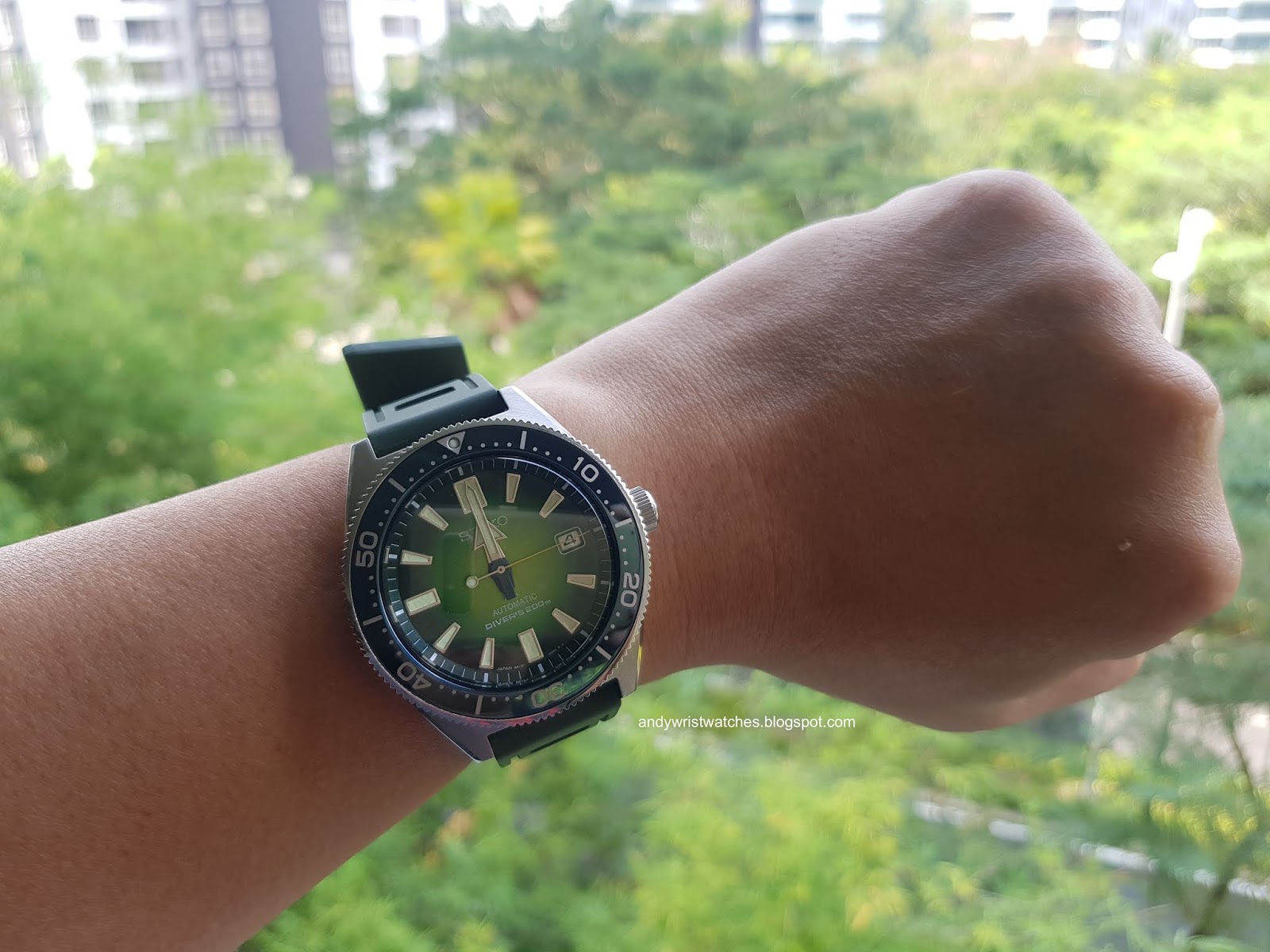 C-segment Wrist Watches: A Simple Review : Seiko 62MAS Green Lantern