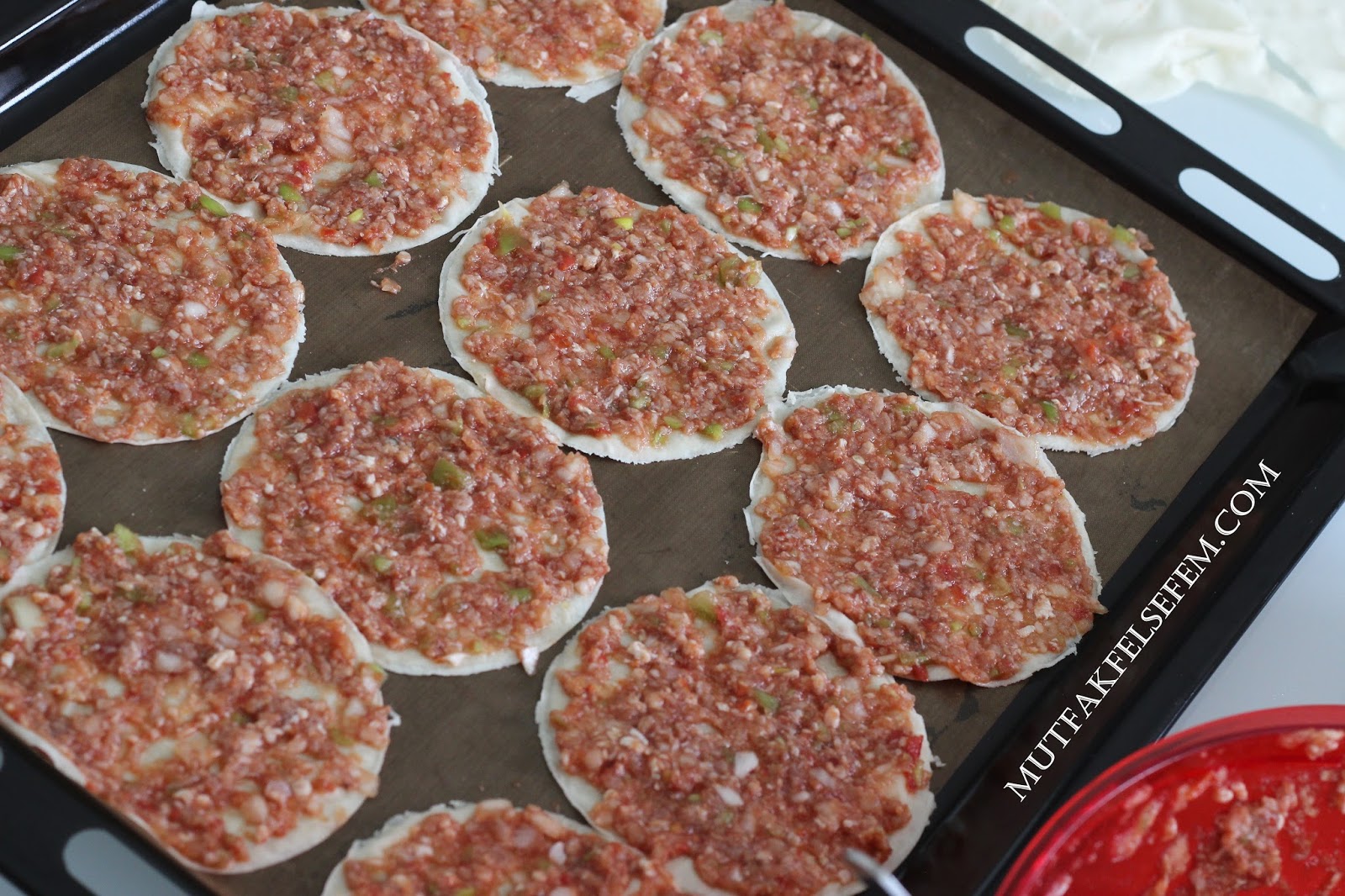 hazir yufka dan findik lahmacun tarifi mutfak felsefem turkische pizza rezepte ideen furs essen hazir yufka dan findik lahmacun tarifi mutfak felsefem turkische pizza rezepte ideen furs essen