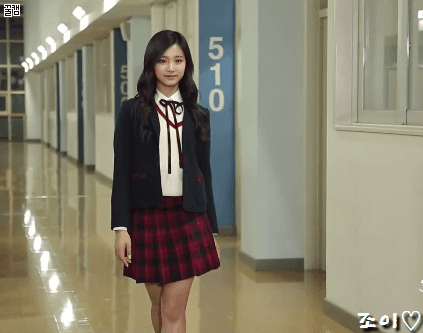 [트와이스마지막] SNL 씹어먹은 쯔위, 채영 주요 개인컷.gif | 인스티즈