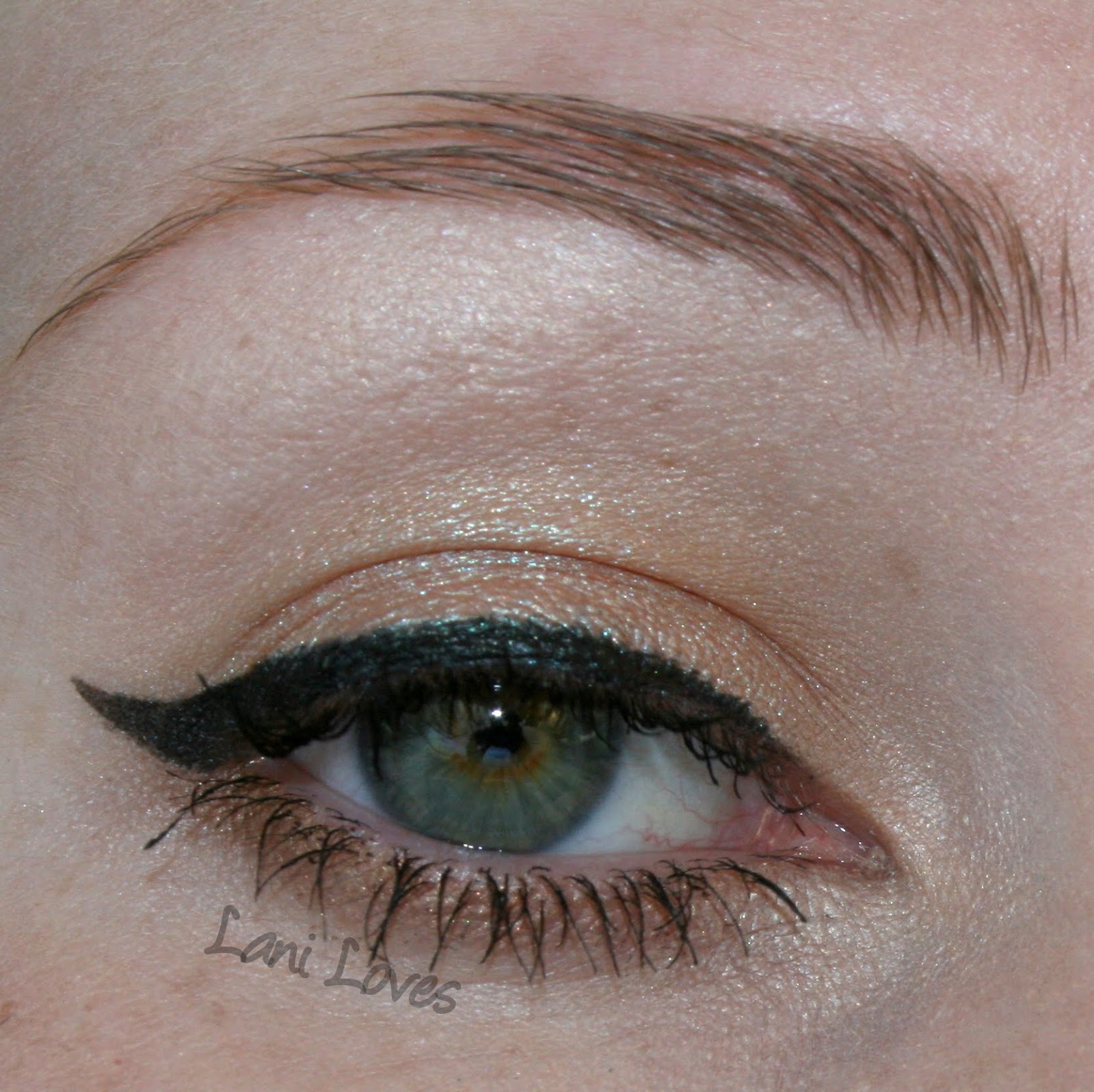 Femme Fatale Cosmetics Lightwell Eyeshadow