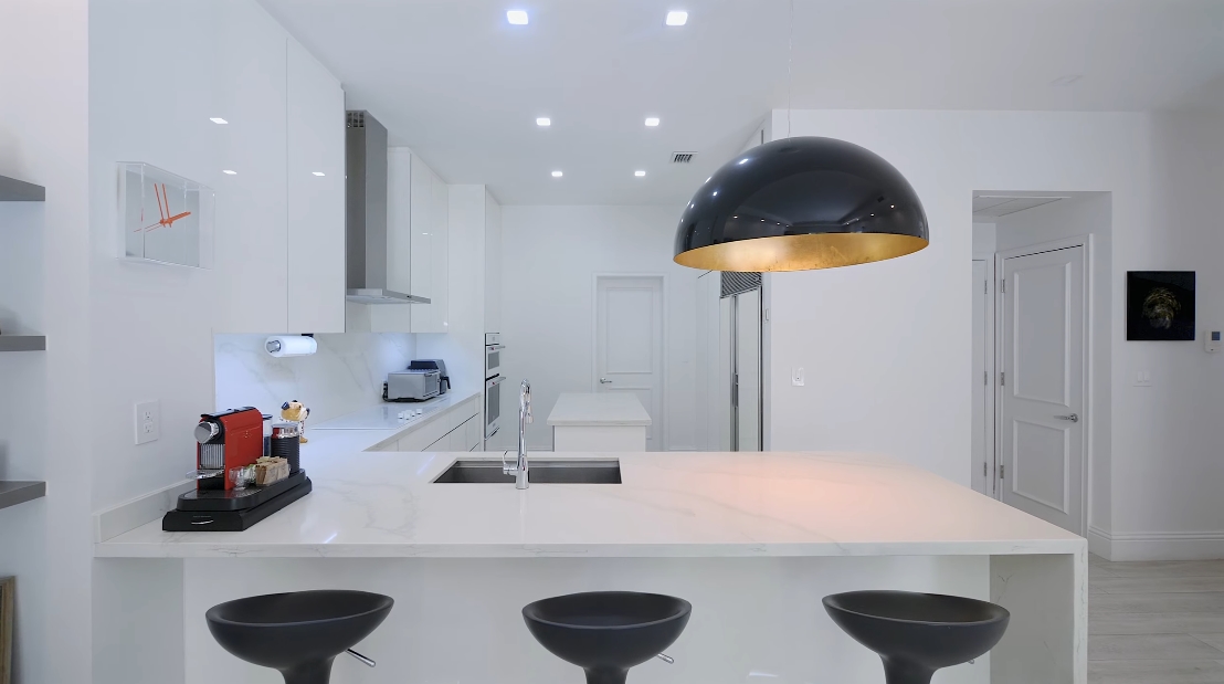 Tour 16 Turtle Walk, Key Biscayne Luxury Home vs. 39 Interior Design Photos