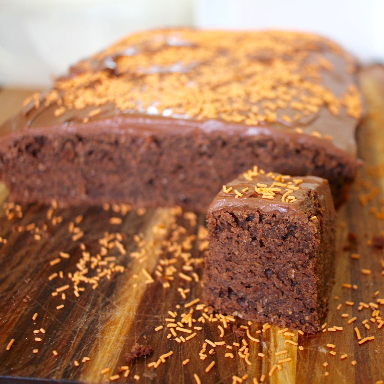 Green Gourmet Giraffe Mayonnaise Chocolate Cake (vegan option)