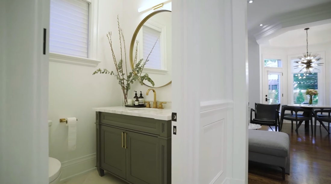Tour 100 Snowdon Ave, Toronto vs. 43 Interior Design Photos
