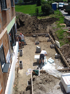 Was tut sich auf Malzers Baustelle?: Terrasse und Gartenmauer