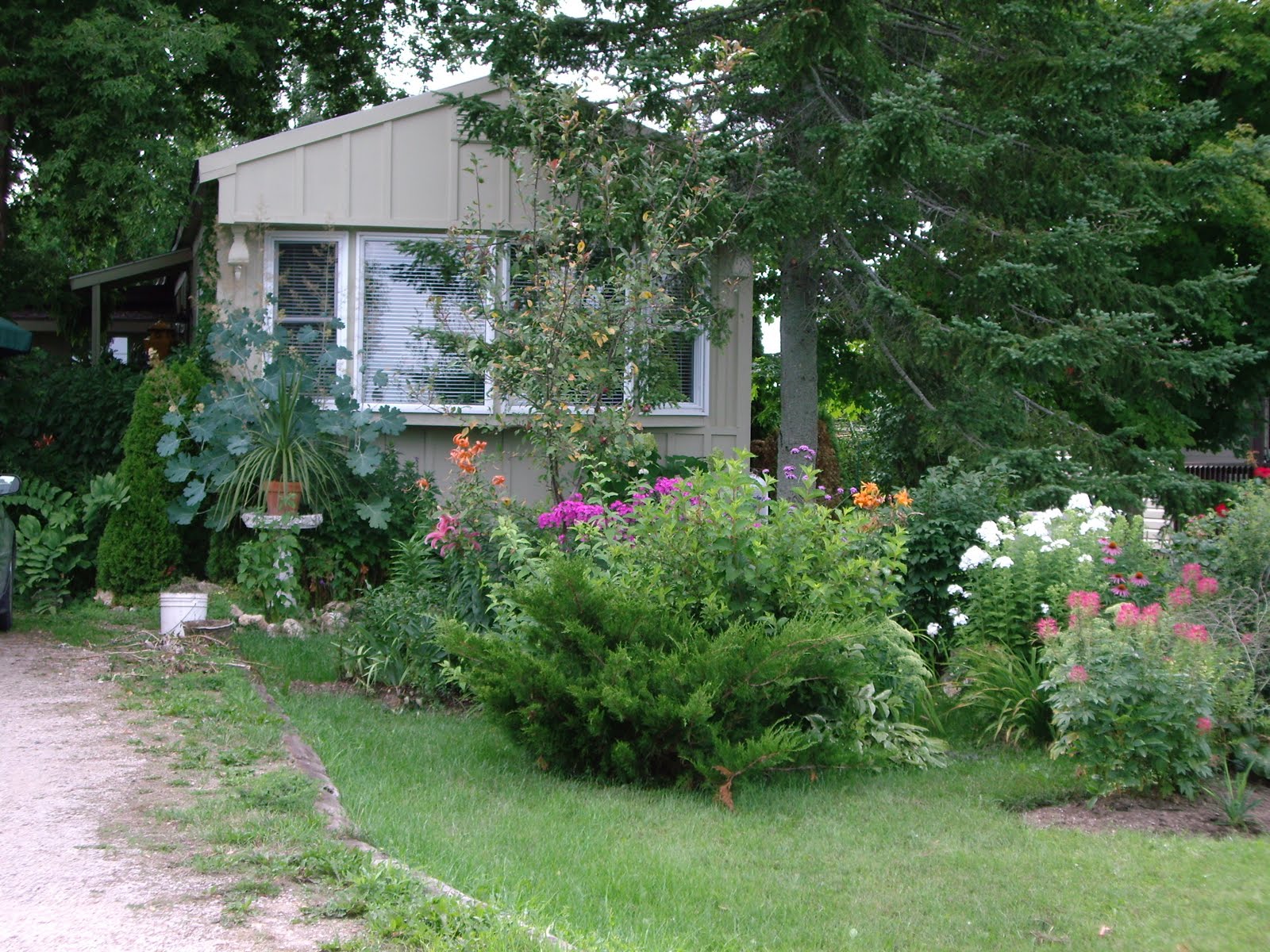 DURHAM MOBILE HOME PARK Mobile Homes & Lots