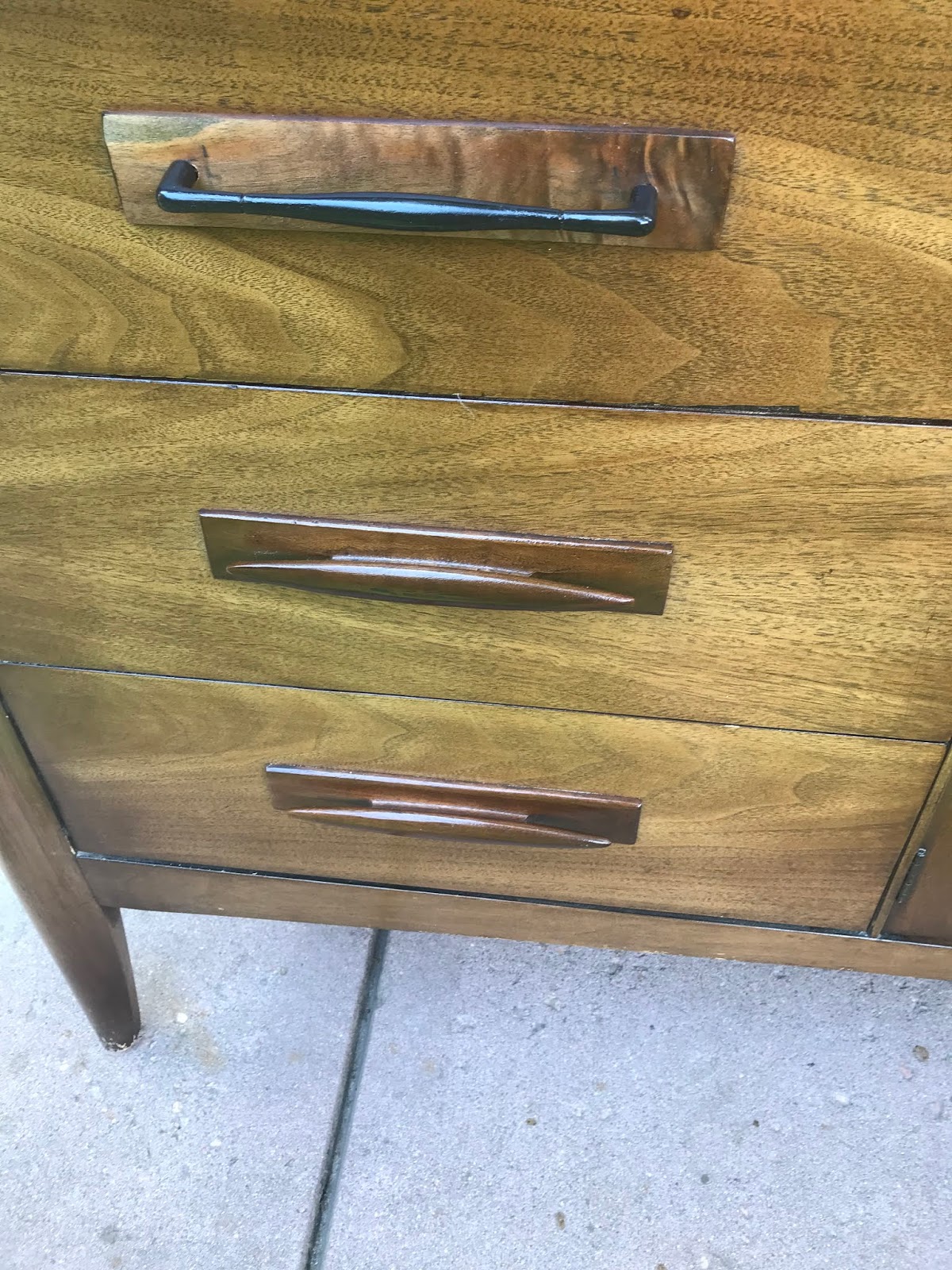 Circa Modern Broyhill Emphasis 9 Drawer Dresser Sold