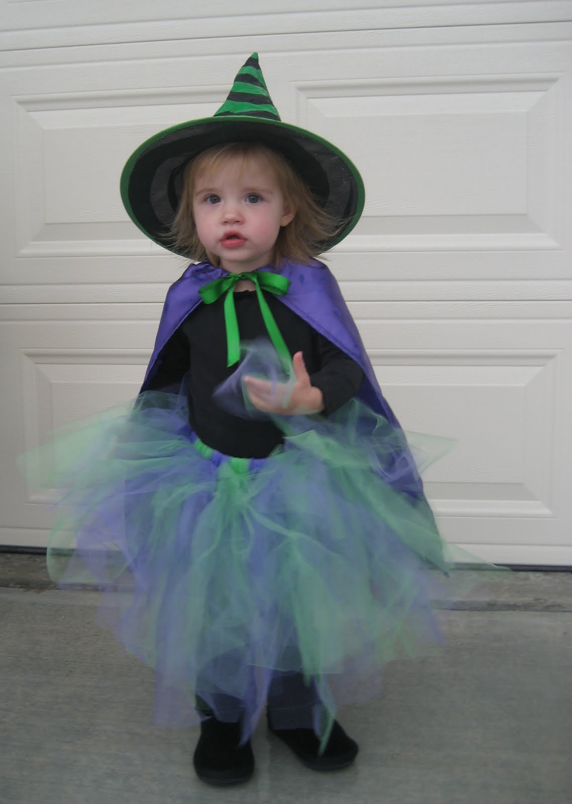 Love Sweet Love: DIY Witch cape and skirt