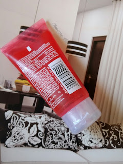 Lakme Clean Up Facewash Nourishing Glow with strawberry extracts Review