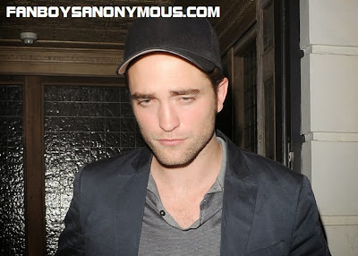 R Patz Twilight actor Robert Pattinson defeated in Glamour magazine worlds sexiest men poll