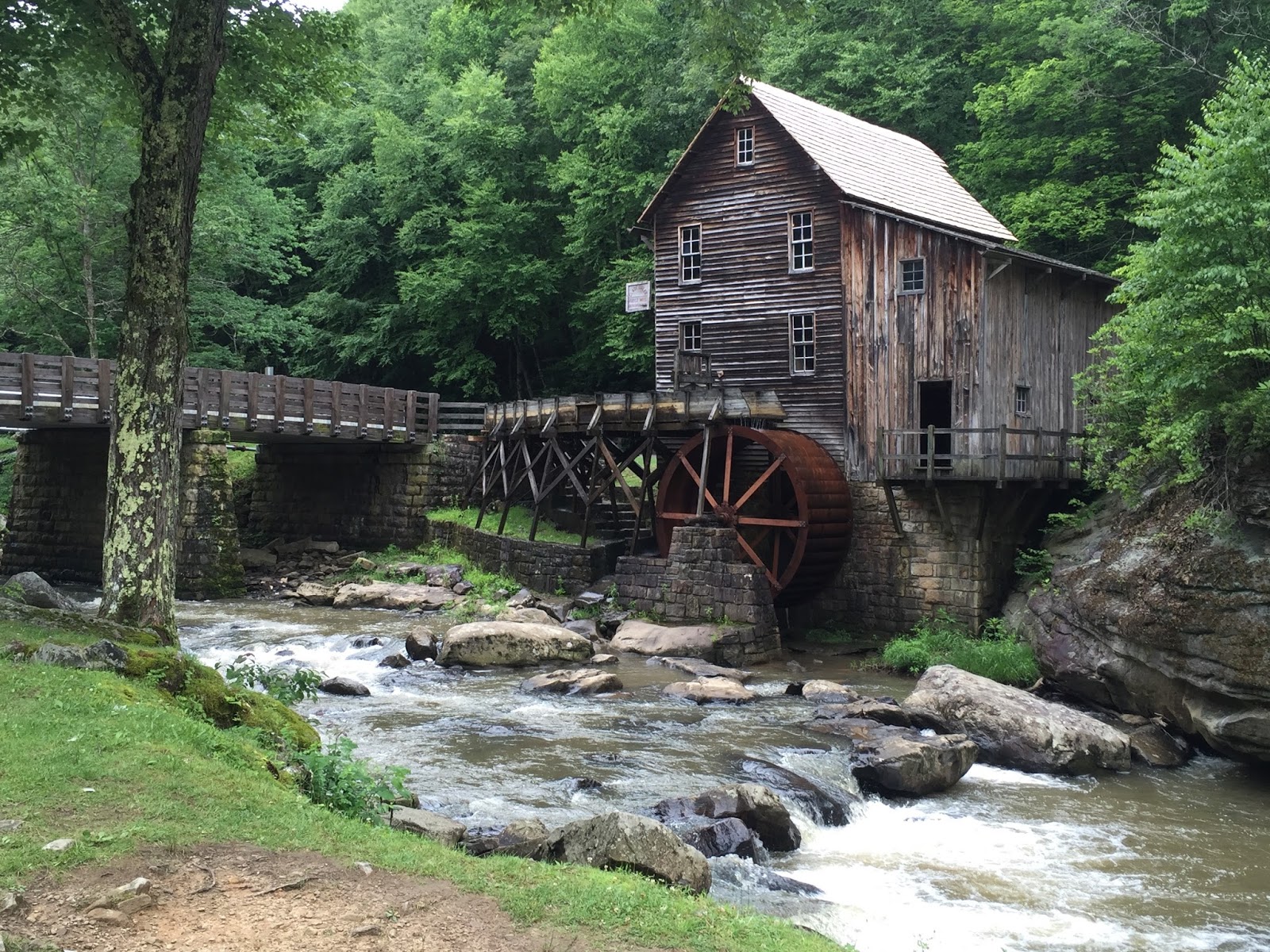 Cozy Rosie New River Campground Gauley Bridge, West Virginia