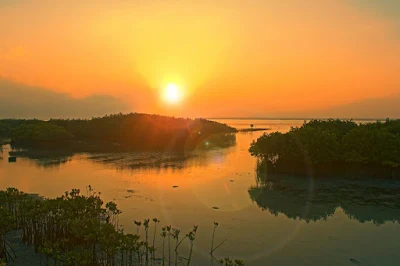 foto sunset di pulau pramuka kepulauan seribu