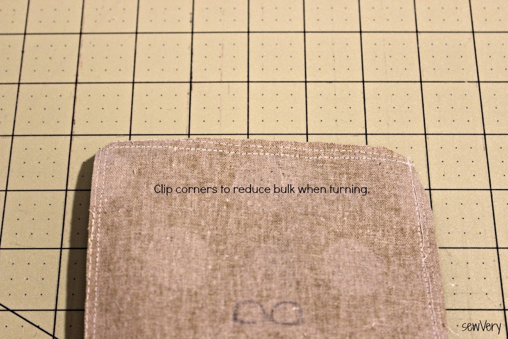 sewVery sewVery Simple Remote Control Organizer Tutorial