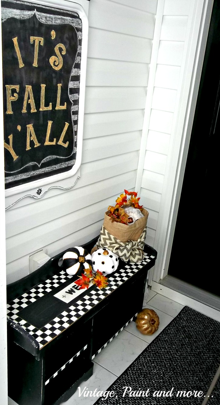 Vintage Paint and more... vintage fall entry done with black and white geometric design